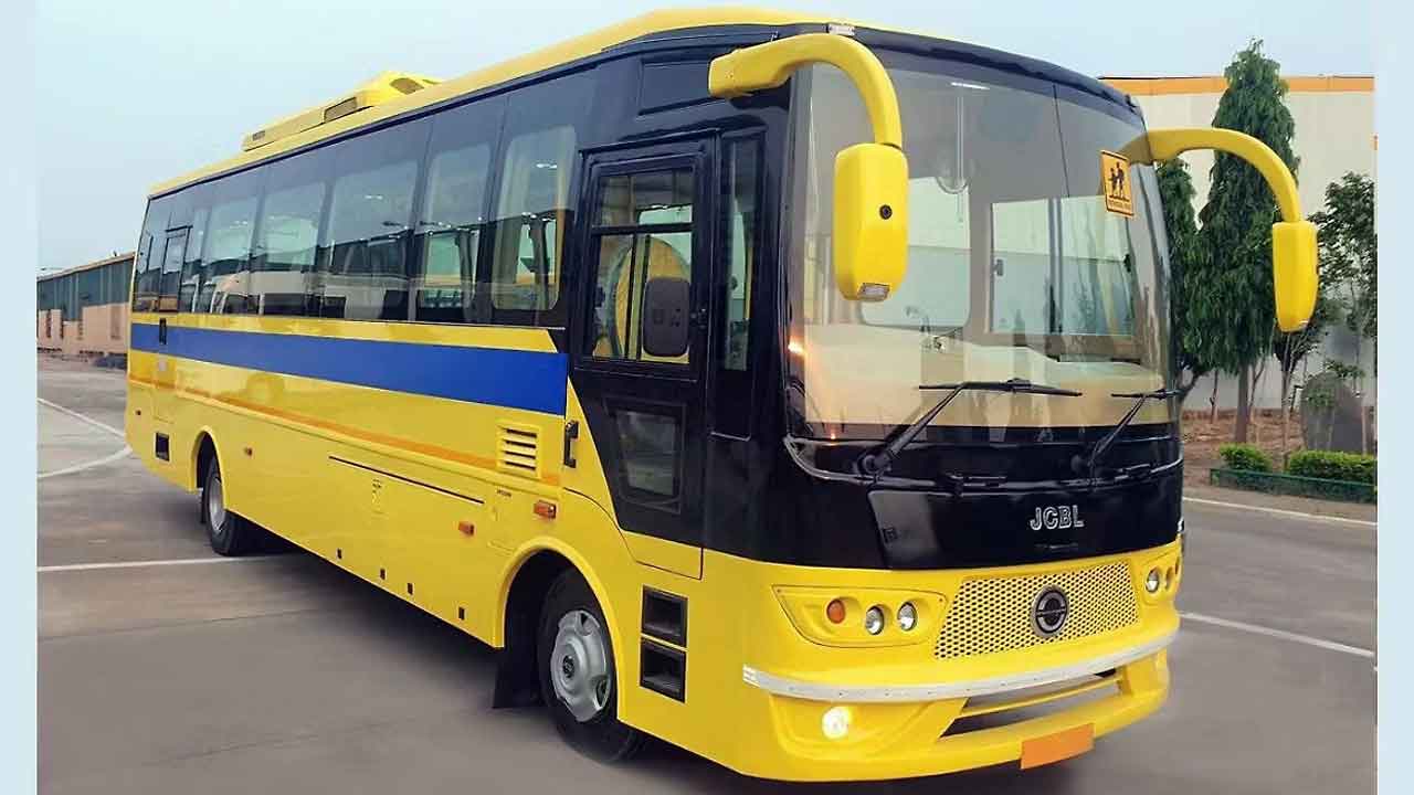 Bus Travel Safety: బస్సులో ప్రయాణిస్తున్నారా.. ఈ జాగ్రత్తలు తప్పనిసరి..!