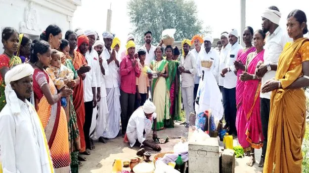  సాంప్రదాయబద్ధంగా దండారీ ఉత్సవాలు