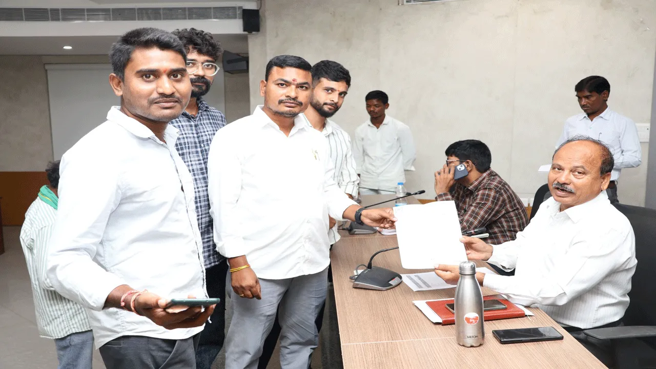 ప్రజావాణి దరఖాస్తులను సత్వరమే పరిష్కరించాలి