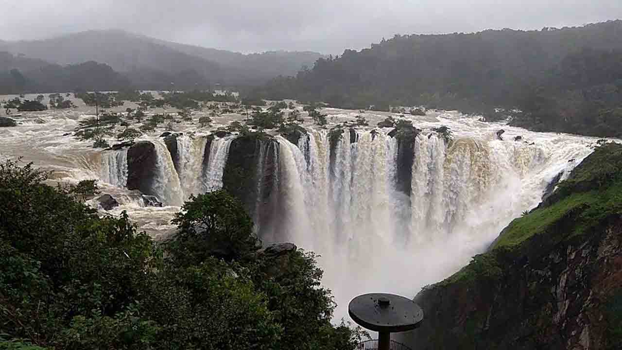 Karnataka Tourism: మీరు ఎప్పుడైనా కర్ణాటక వెళ్తే.. ఇక్కడికి తప్పకుండా వెళ్లండి..