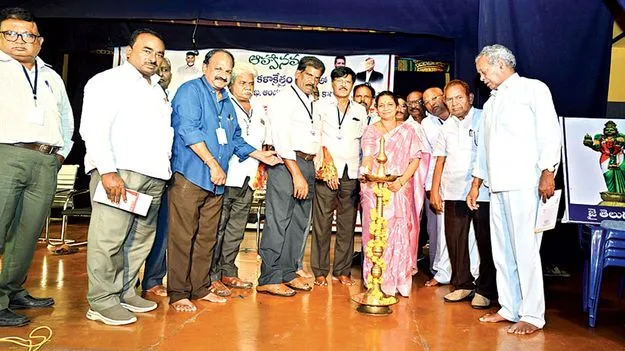 కర్నూలు జిల్లా త్యాగధనుల ఖిల్లా