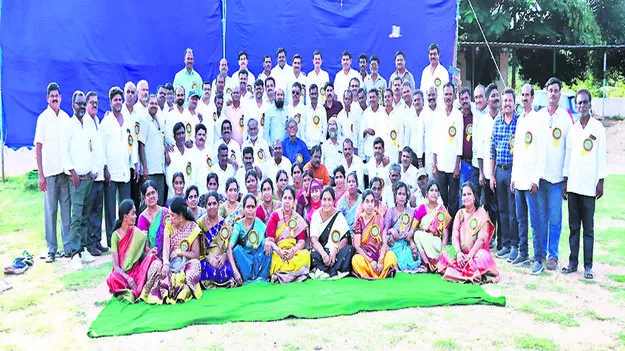 ALLUMNI: పూర ్వ విద్యార్థుల ఆత్మీయ సమ్మేళనం