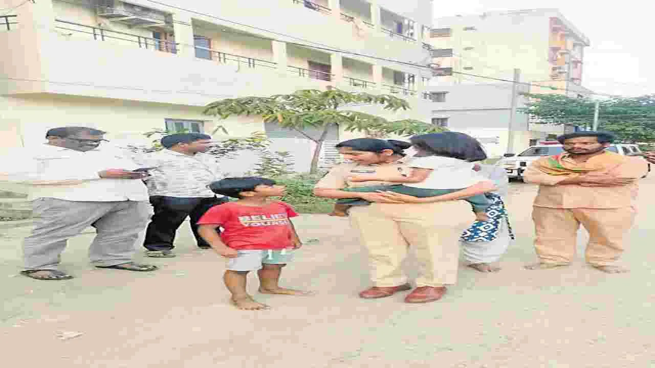 చిన్నారుల కిడ్నాప్‌ కలకలం 