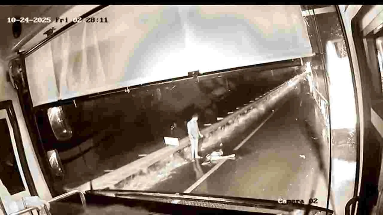 Kurnool Bus Accident: బస్సు ప్రమాదం.. వెలుగులోకి మరో వీడియో.. 