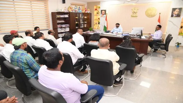 పత్తి కొనుగోలు ప్రక్రియ సమర్ధవంతంగా నిర్వహించాలి