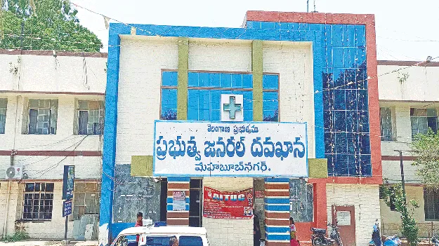 ‘పారిశుధ్యం’లో అవినీతి కంపు