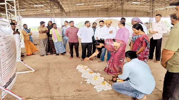 పత్తి కొనుగోళ్లు ప్రారంభం 