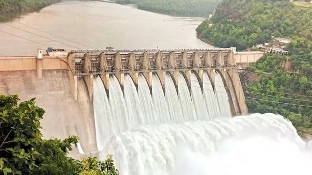 శ్రీశైలం నుంచి సాగర్‌కు నీరు