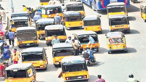 ఆటో డ్రైవర్లకు భరోసా