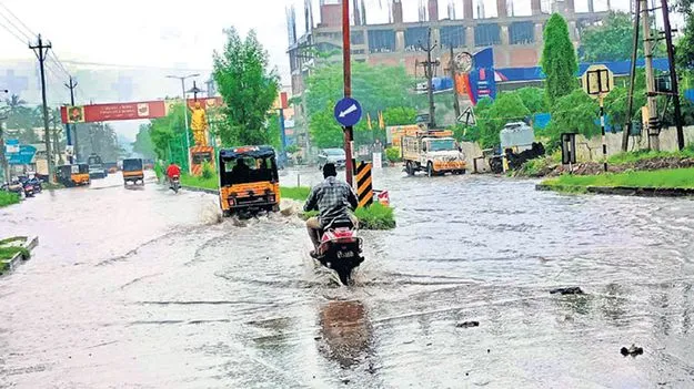అనకాపల్లిలో భారీ వర్షం