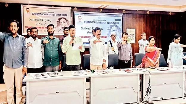 వల్లభాయ్‌ పటేల్‌కు ఘన నివాళి 