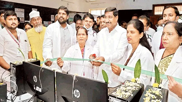 కార్పొరేట్‌ ఆస్పత్రిగా తీర్చిదిద్దుతా 