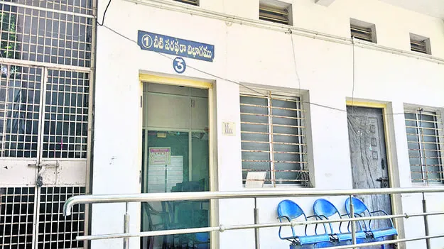 CORPORATION: సీట్లన్నీ ఖాళీ