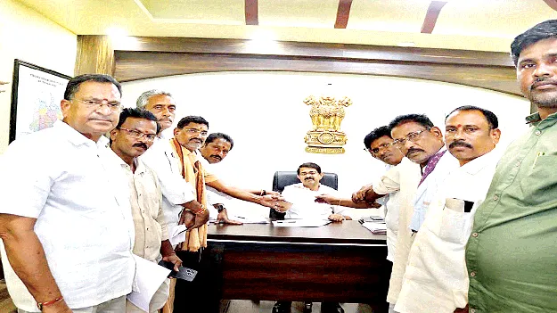 మత్స్యకారులందరికీ సరుకులు