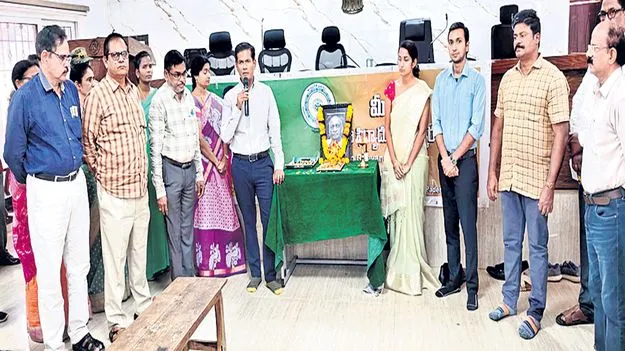 ఉక్కు మనిషికి ఘన నివాళి