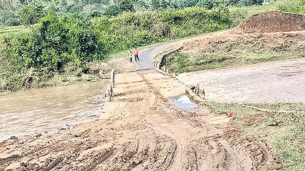 గెడ్డల ఉధృతి తగ్గుముఖం