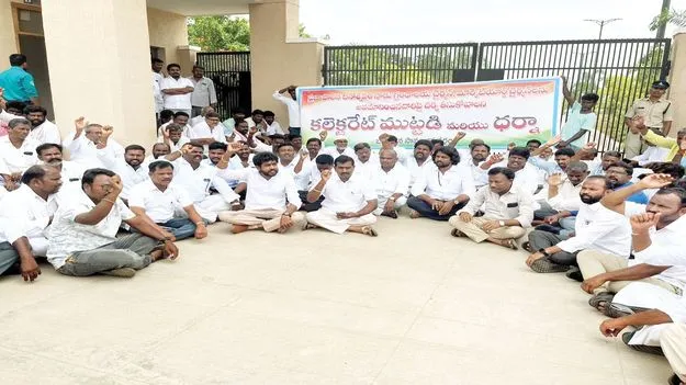   అవమానించిన వారిపై చర్యలు తీసుకోవాలి