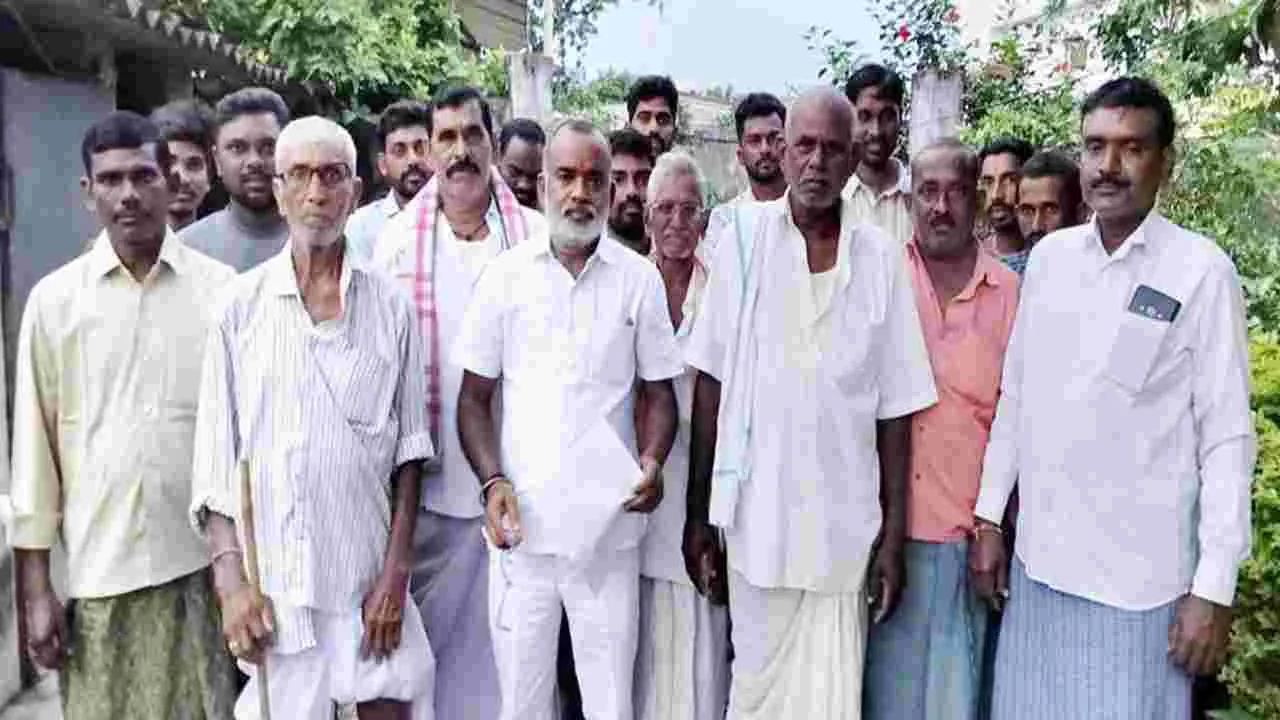 చెన్నూర్‌ వరకు సాగునీరు అందించాలి