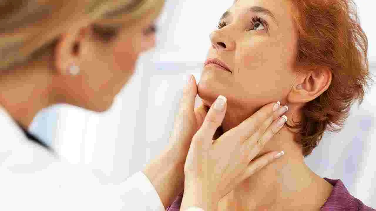 Thyroid Problem: మీకు థైరాయిడ్ ఉందా..? అయితే ఇవి అసలు తినకండి..