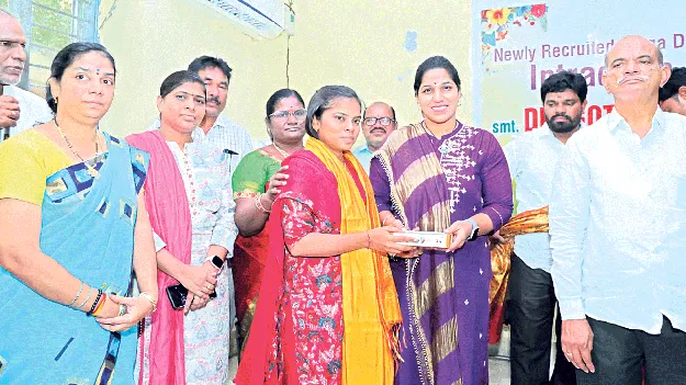 యువతకు ఉద్యోగావకాశాల కల్పనే ప్రభుత్వ లక్ష్యం