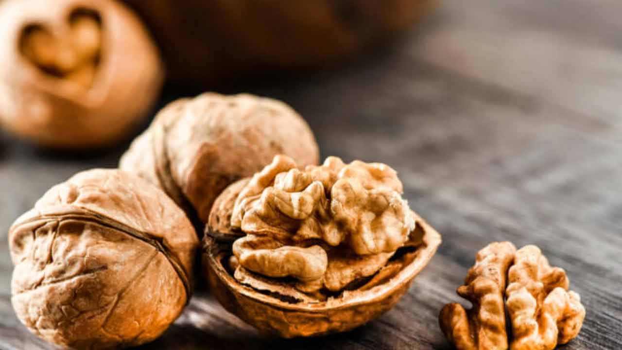 Good Sleep: ప్రశాంతంగా నిద్ర పట్టాలంటే ఇవి తినండి..