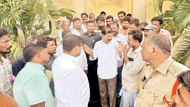 ఎంపీ జోక్యంతో సమస్య పరిష్కారం