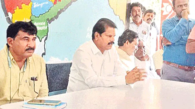 విద్యార్థులకు నాణ్యమైన భోజనం అందించాలి