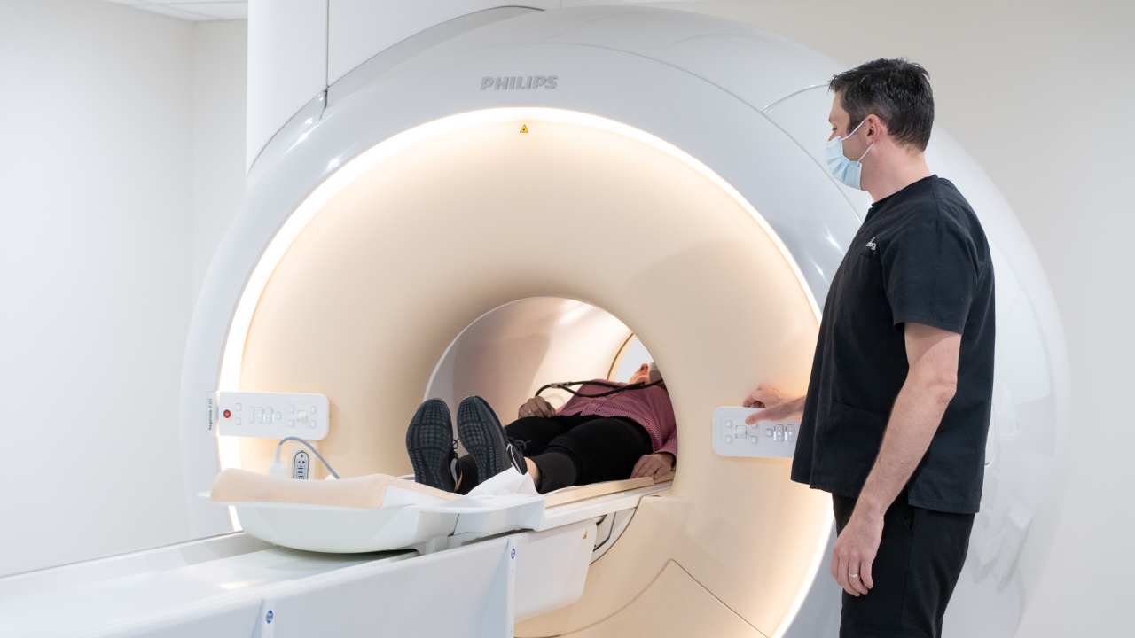 MRI: తొలిసారి ఎమ్ఆర్ఐ పరీక్షా? తప్పక తెలియాల్సిన విషయాలు ఇవీ