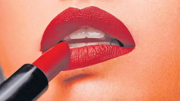 Long Lasting Lipstick Tips: అందమైన పెదవుల కోసం