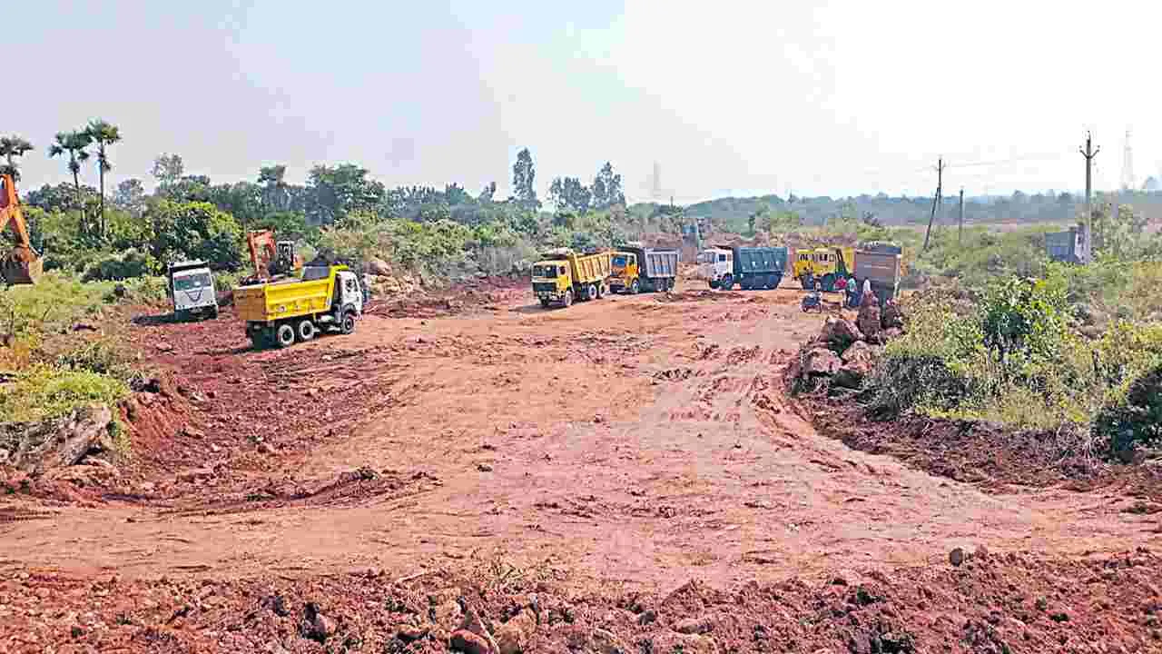 మట్టి..పెట్టేశారు!