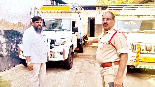 cows facing problem గోవ్యధ