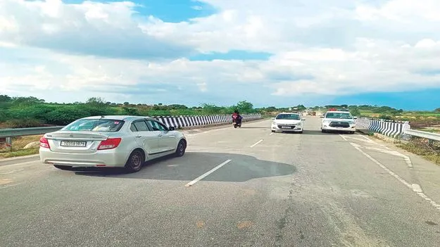  శ్రీశైలం టు హైదరాబాద్‌ రాకపోకలు ప్రారంభం