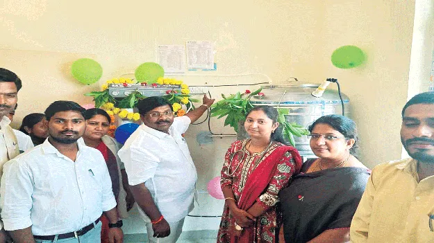 విద్య, వైద్యం కోసం ప్రత్యేక శ్రద్ధ : ఎమ్మెల్యే 