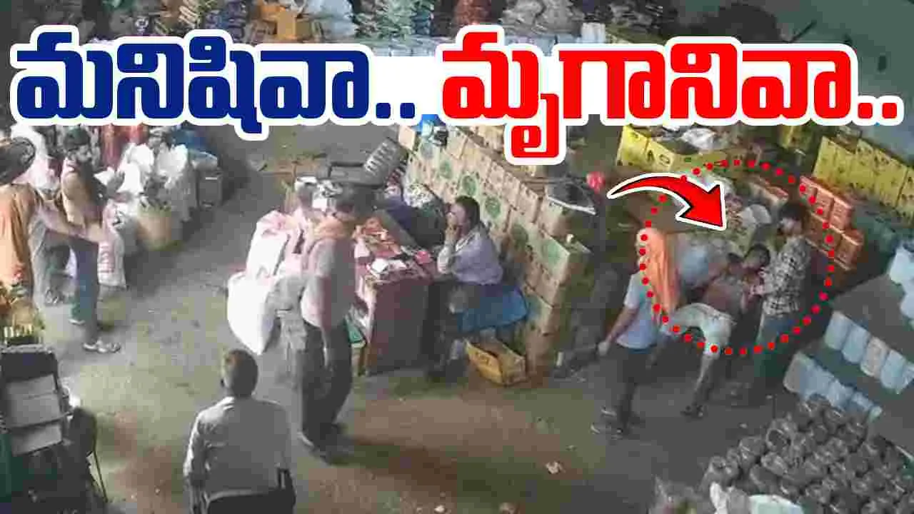 Worker Collapse Viral Video: పనివాడి ప్రాణాలు పోతున్నా పట్టించుకోని యజమాని.. 