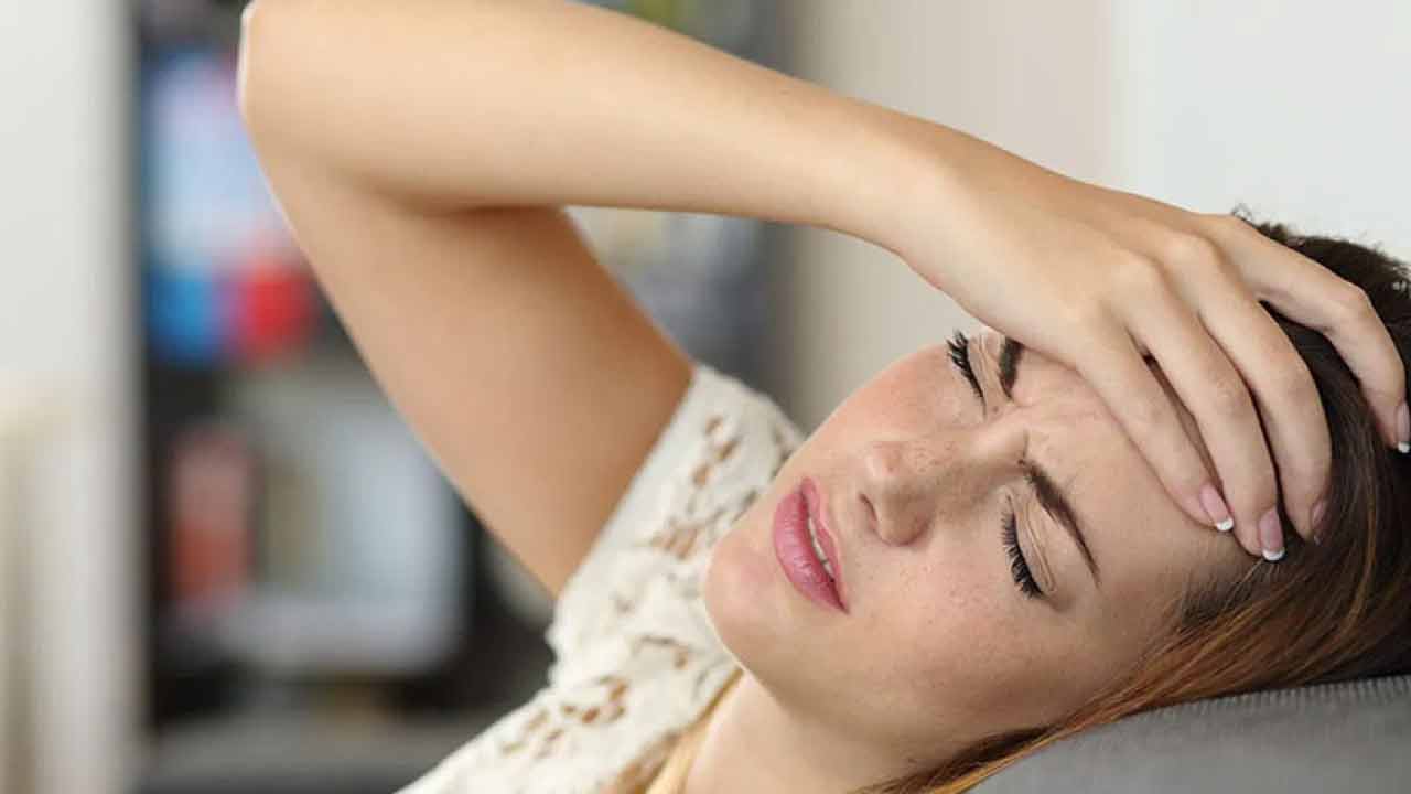 Night Light: నైట్ లైట్ ఆన్ చేసి నిద్రపోతున్నారా..? జాగ్రత్త...