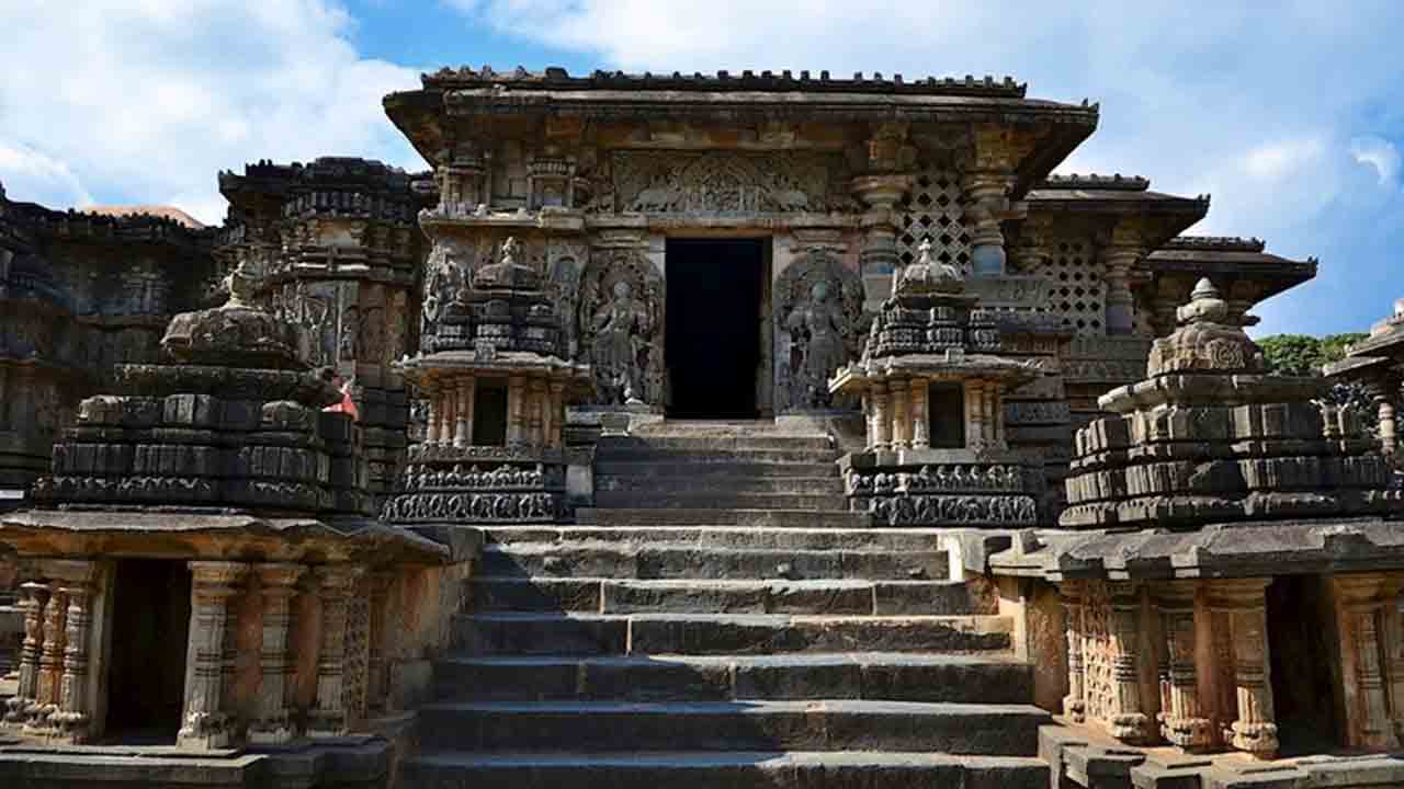 Karnataka Tourism: మీరు ఎప్పుడైనా కర్ణాటక వెళ్తే.. ఇక్కడికి తప్పకుండా వెళ్లండి..