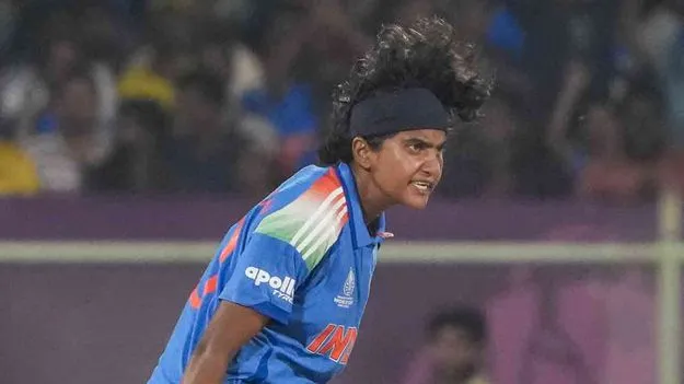 Kadapa Dynamite Sricharani Shines: భయపడలేదు