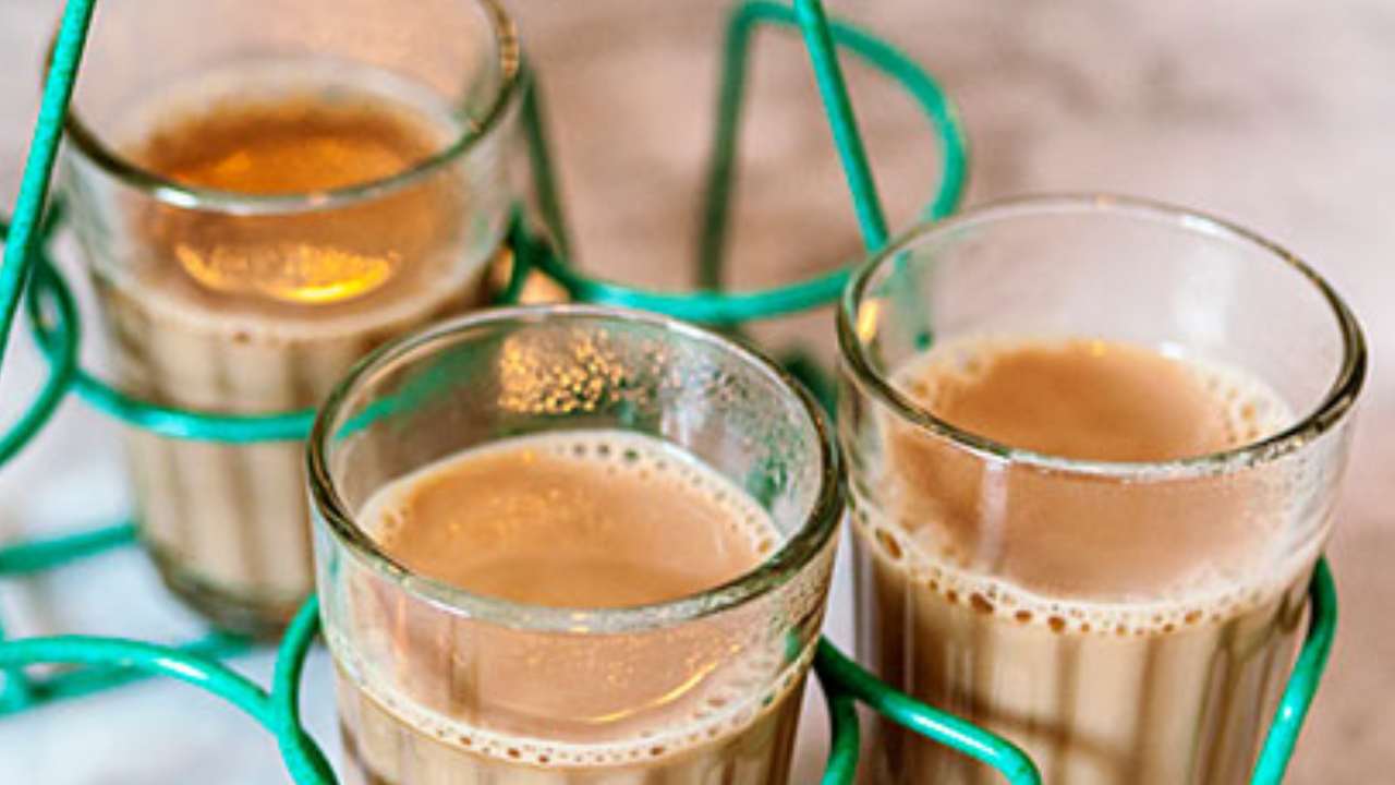 Indian Tea: భారతీయులు టీలో పాలు ఎందుకు కలుపుకుంటారో తెలుసా