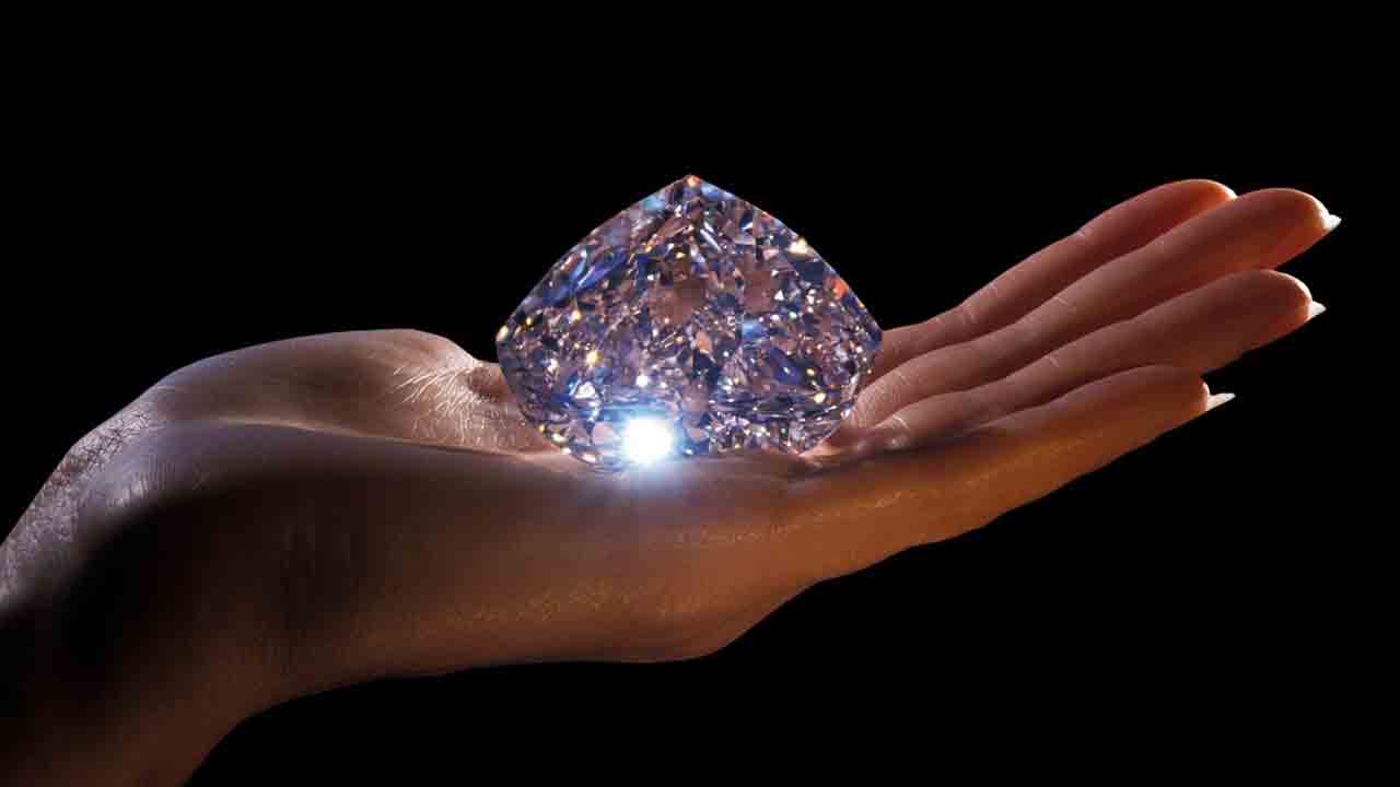 ప్రపంచంలోనే అత్యంత ఖరీదైన వజ్రాలు ఏవో తెలుసా..?