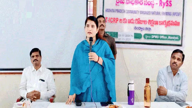  రైతులు ప్రకృతి వ్యవసాయం చేయాలి