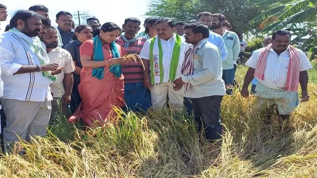 రైతులను పట్టించుకోరా..