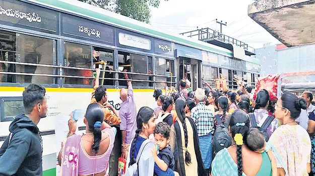 తిరుగు ప్రయాణాల రద్దీ