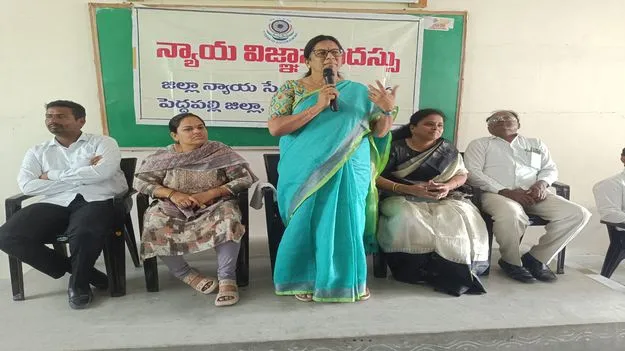 చట్టాలపై అవగాహన పెంచుకోవాలి