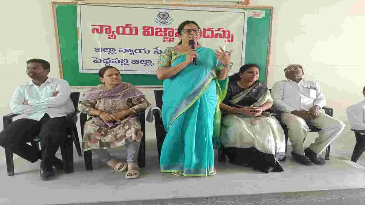 చట్టాలపై అవగాహన పెంచుకోవాలి