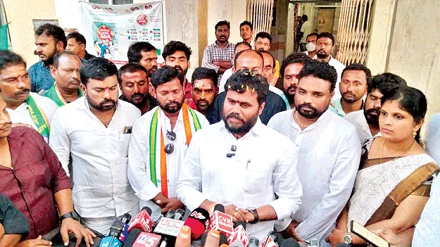 రోమ్‌ చక్రవర్తిలా పవన్‌ కళ్యాణ్‌