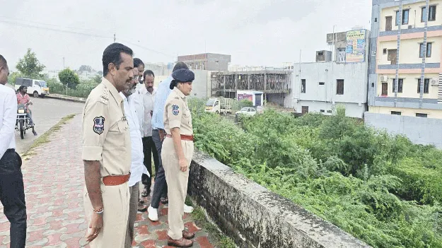 ప్రజలు అప్రమత్తంగా ఉండాలి: ఎస్పీ