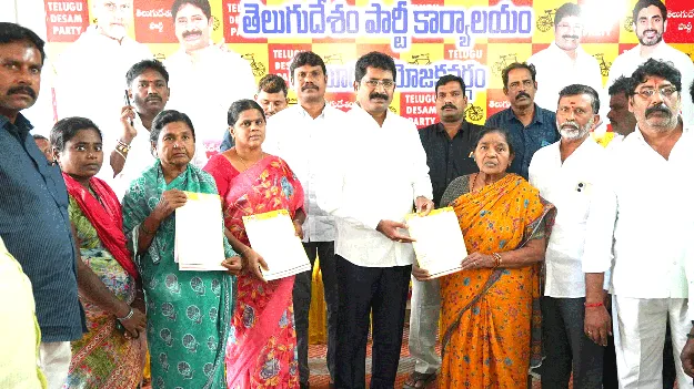 కార్యకర్తల కుటుంబాలకు టీడీపీ అండ