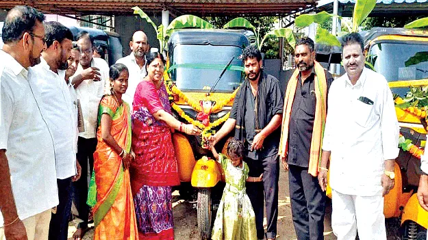  కార్పొరేషన్ల ద్వారా త్వరలో రుణాలు