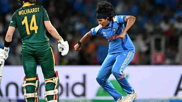 Sricharani Emerges as Bowling Sensation: మన చరణి తిప్పేసింది