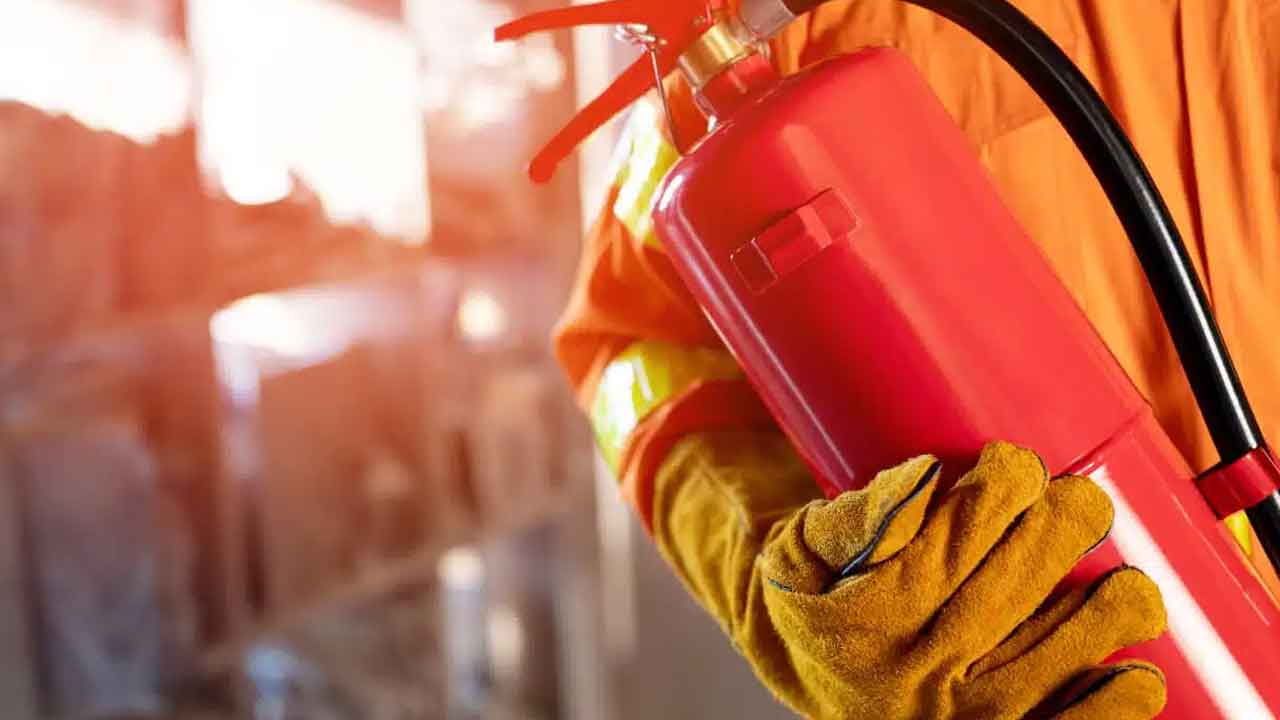 Bus Travel Safety: బస్సులో ప్రయాణిస్తున్నారా.. ఈ జాగ్రత్తలు తప్పనిసరి..!